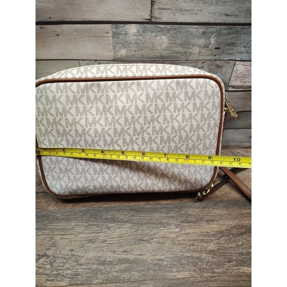 Aspen Jet Set Michael Kors Crossbody Purse - Picture 8 of 15